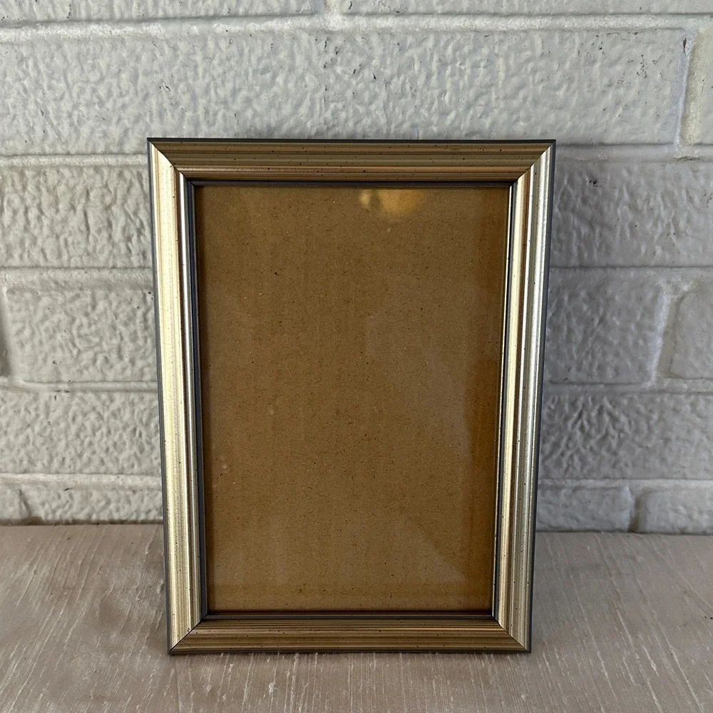 VINTAGE CHAMPAGNE WOOD FRAME 5x7